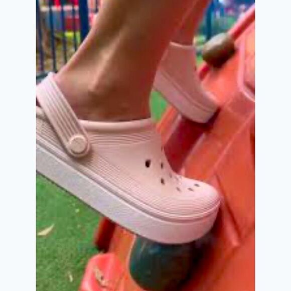CROCS Clogs Platform Off Court Flatform Pink Quartz Junior Girls Size 3 - Picture 1 of 10